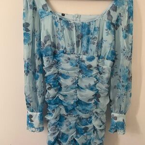 Flattering Floral Ruched Dress in Blue 👗